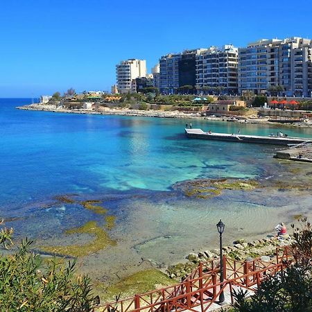 Gorgeous Apartment With Terrace In Fort Cambridge, Pool Sliema Exterior foto